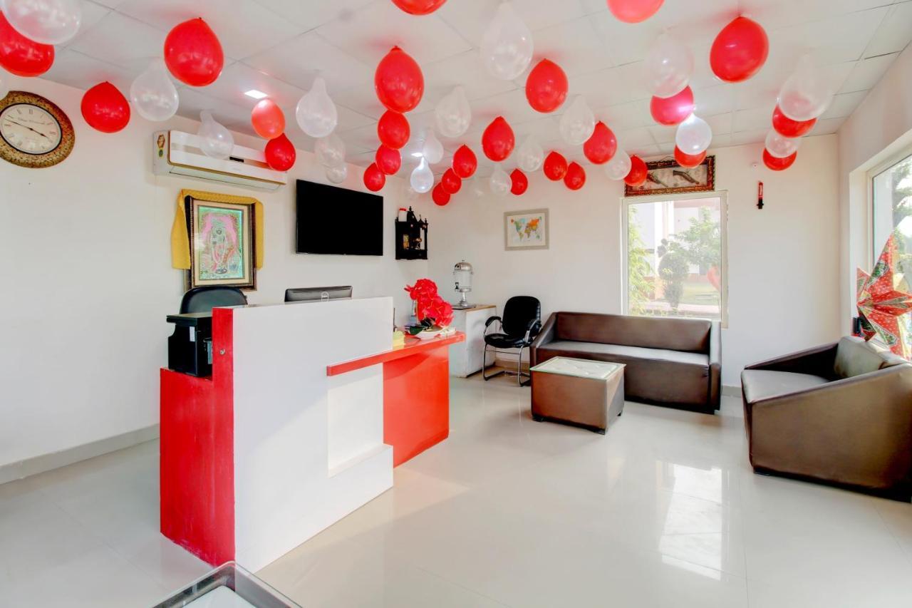 Elegance Resort Mathura Eksteriør bilde